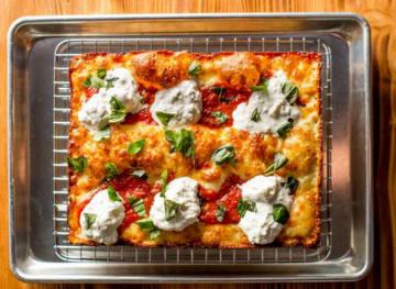 Detroit Pizza Makes Its New York Debut With Emmy Squared