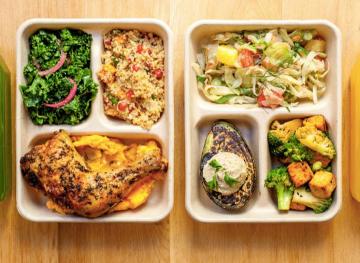 10 Lunch Options That Are Way Better Than Eating at Your Desk