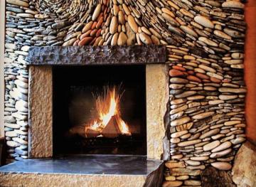 13 Fireplaces That Will Make You Feel Warm From The Inside Out