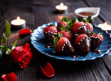 8 Aphrodisiacs That Will Put You In The Mood For Love