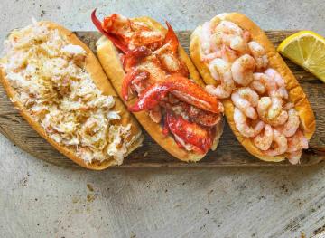 Here Are America’s Best Lobster Rolls