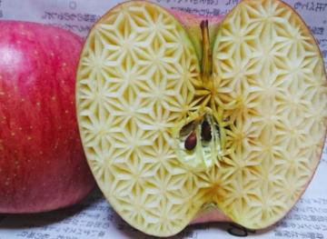 These Fruit Carvings Are Truly Works Of Art