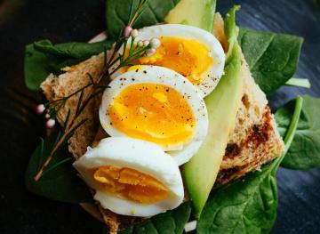 How You Eat Your Eggs Matters For Your Health