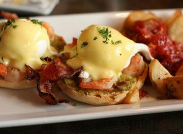 How To Make A Foolproof Hollandaise Sauce