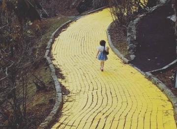 This 1970’s Wizard Of Oz Theme Park Borders On The Absurd