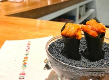 You Can Order Food In Emoji’s At Asia’s No.1 Restaurant