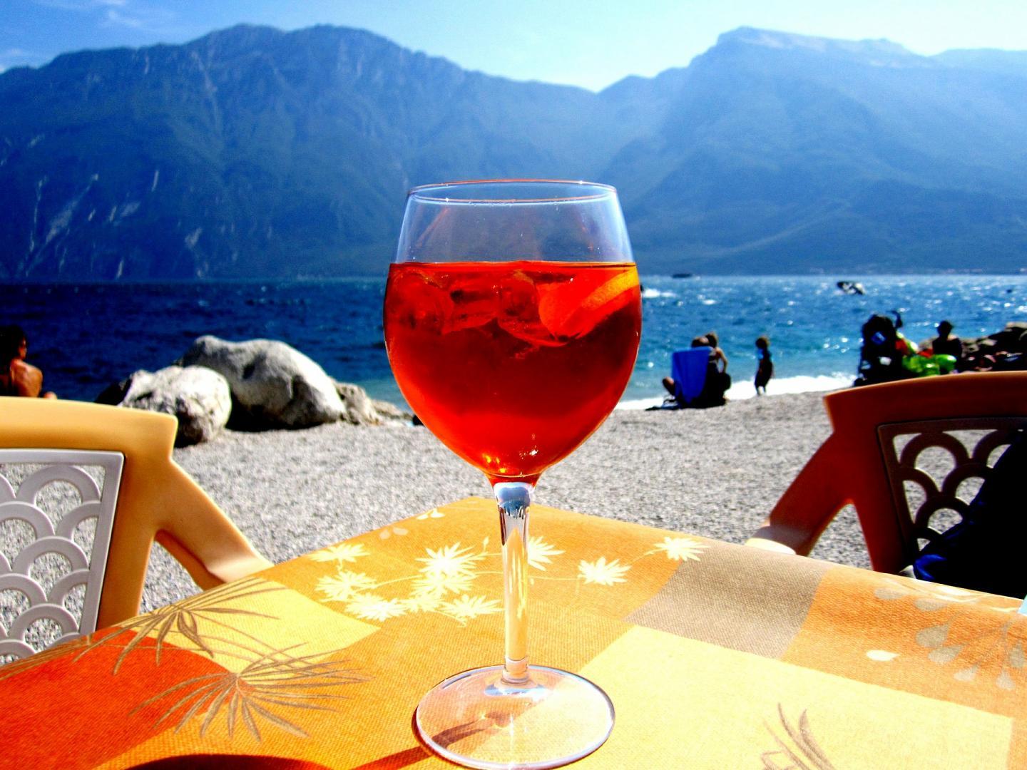 What Is An Aperol Spritz? The Italian Wine Cocktail Of The Summer