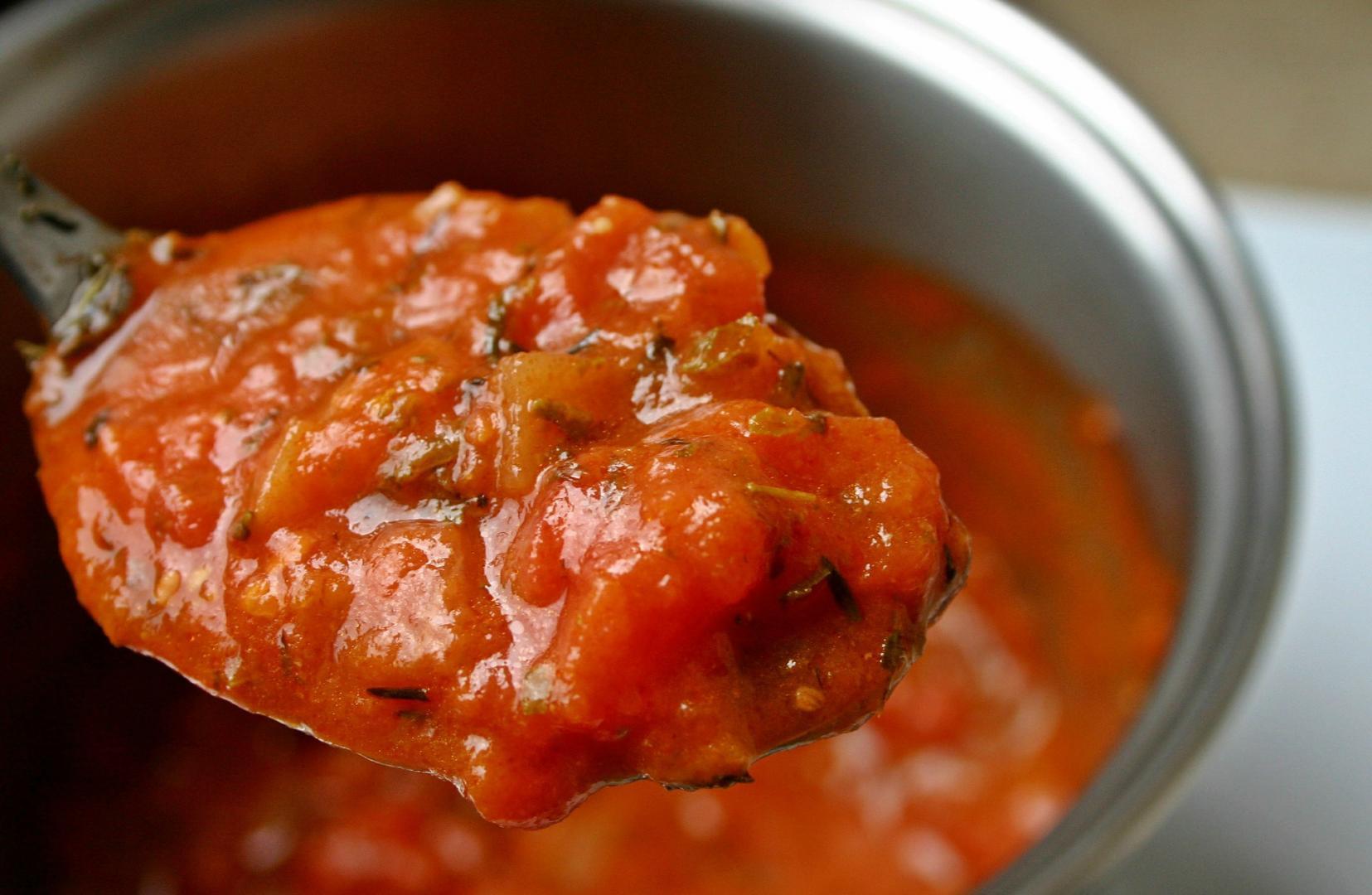 how-to-make-tomato-sauce-without-starting-from-scratch