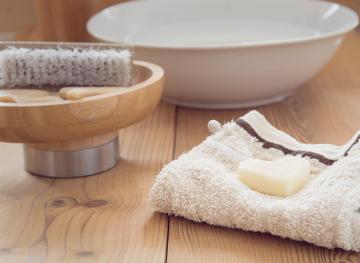 Here’s What You Need To Know About Dry Brushing