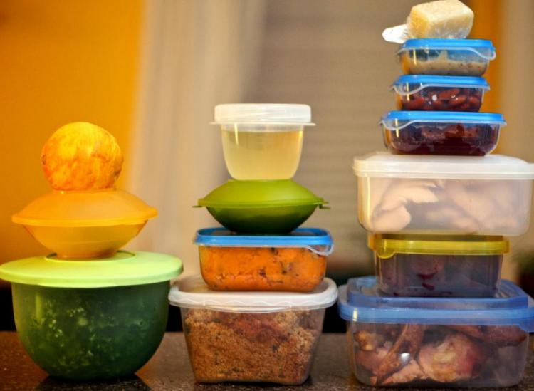 Disposable Muffin Tins Are Perfect For Packing Up Leftovers