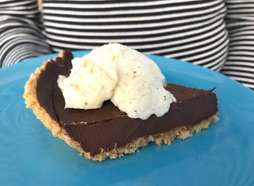 This 5-Minute Mexican Chocolate Pie Will Transport You Straight To Heaven