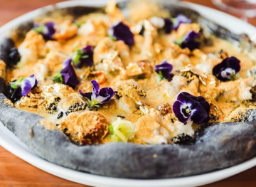 Gold Pizza Is Popping Up All Over The Place And It’s Way Too Extra For Us