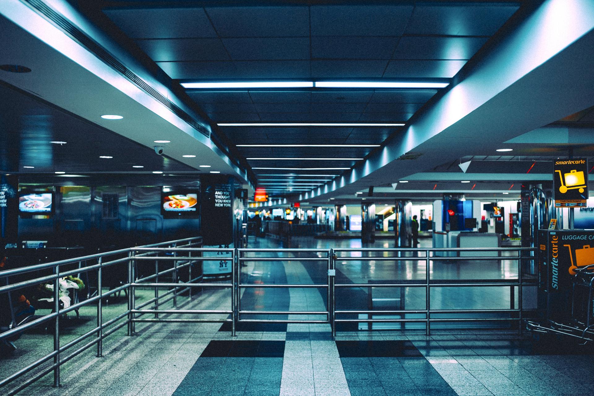 Sleeping In Airports And How To Be Comfy   Brandon Holmes 199529 1 