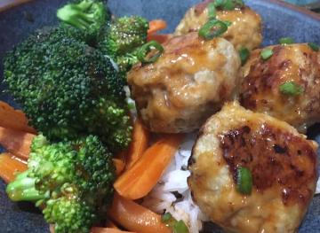This Spicy Ginger Meatball Stir-Fry Will Make You Forget All About Takeout