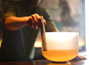 This Cocktail Is Stirred By Sound Waves And It’s Pretty Amazing
