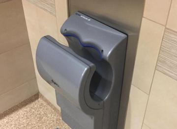 No, Hand Dryers Aren’t Spraying Poop Everywhere Like This Study Suggests