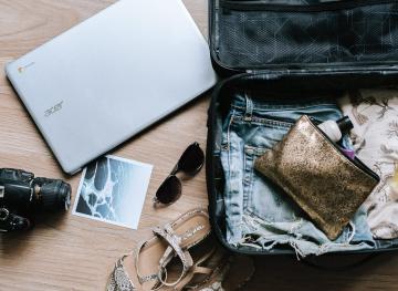 3 Types Of Valuables You Should Never Take When Traveling
