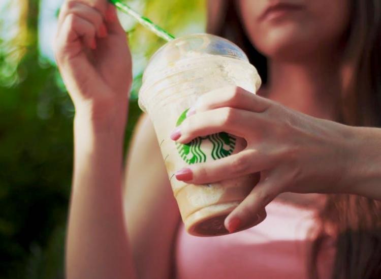 Starbucks plastic straws