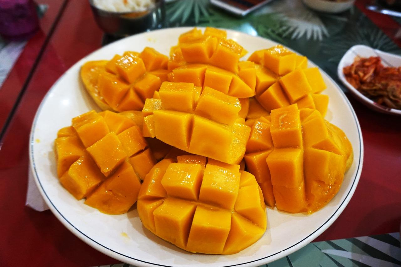 Best Mango Desserts To Whip Up During The Warm Weather Months