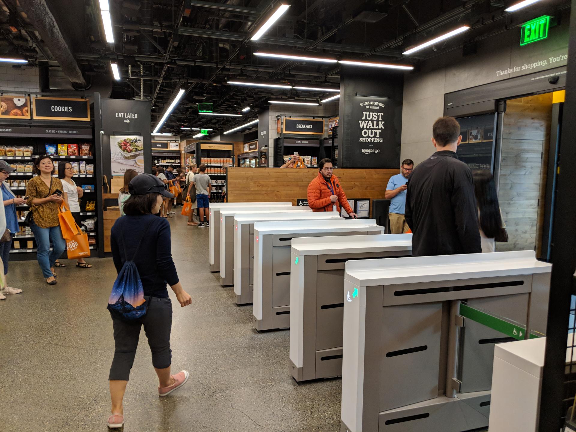 amazon go cashier-less stores
