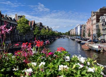 The Ultimate Walking Route Along Amsterdam’s Canals