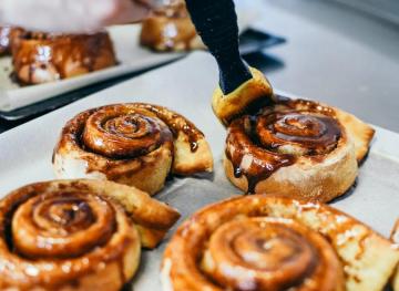 5 Crafty Ways To Bake With Cinnamon Rolls