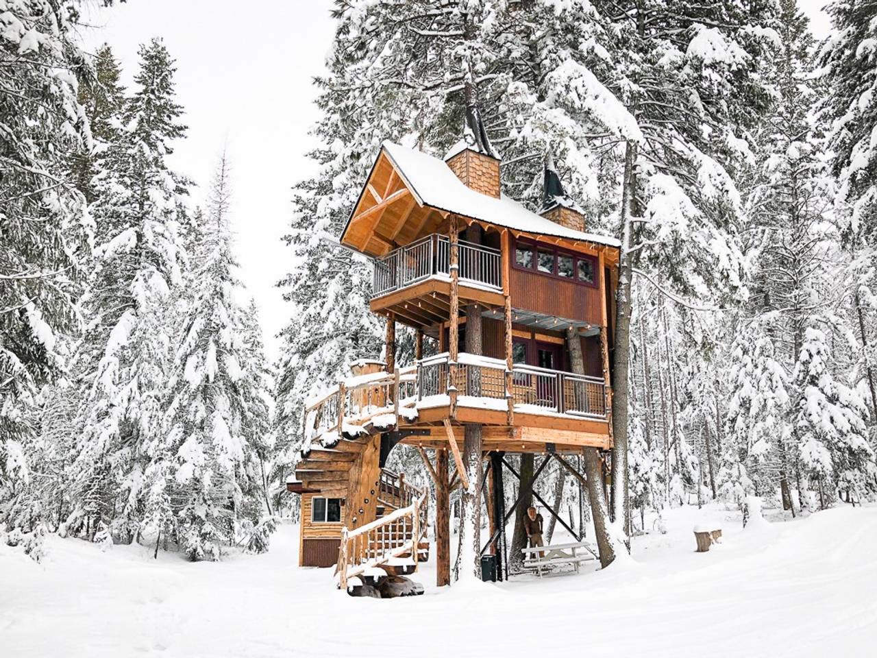 Montana Treehouse Airbnb 30 Minutes From Glacier National Park